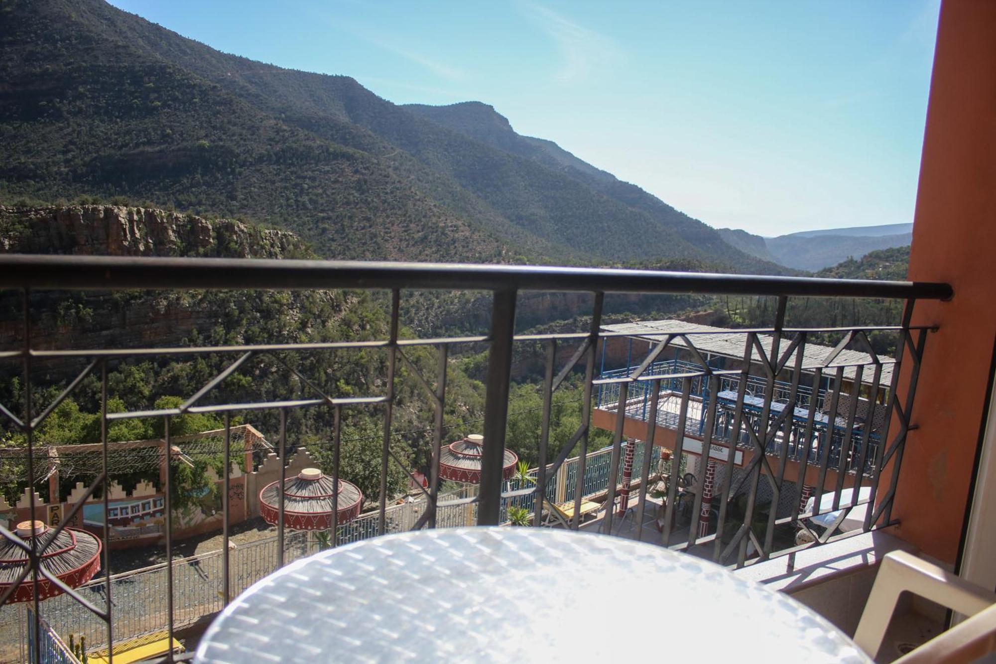 Auberge Les Montagnes Du Paradis Tagherat Anekrim エクステリア 写真