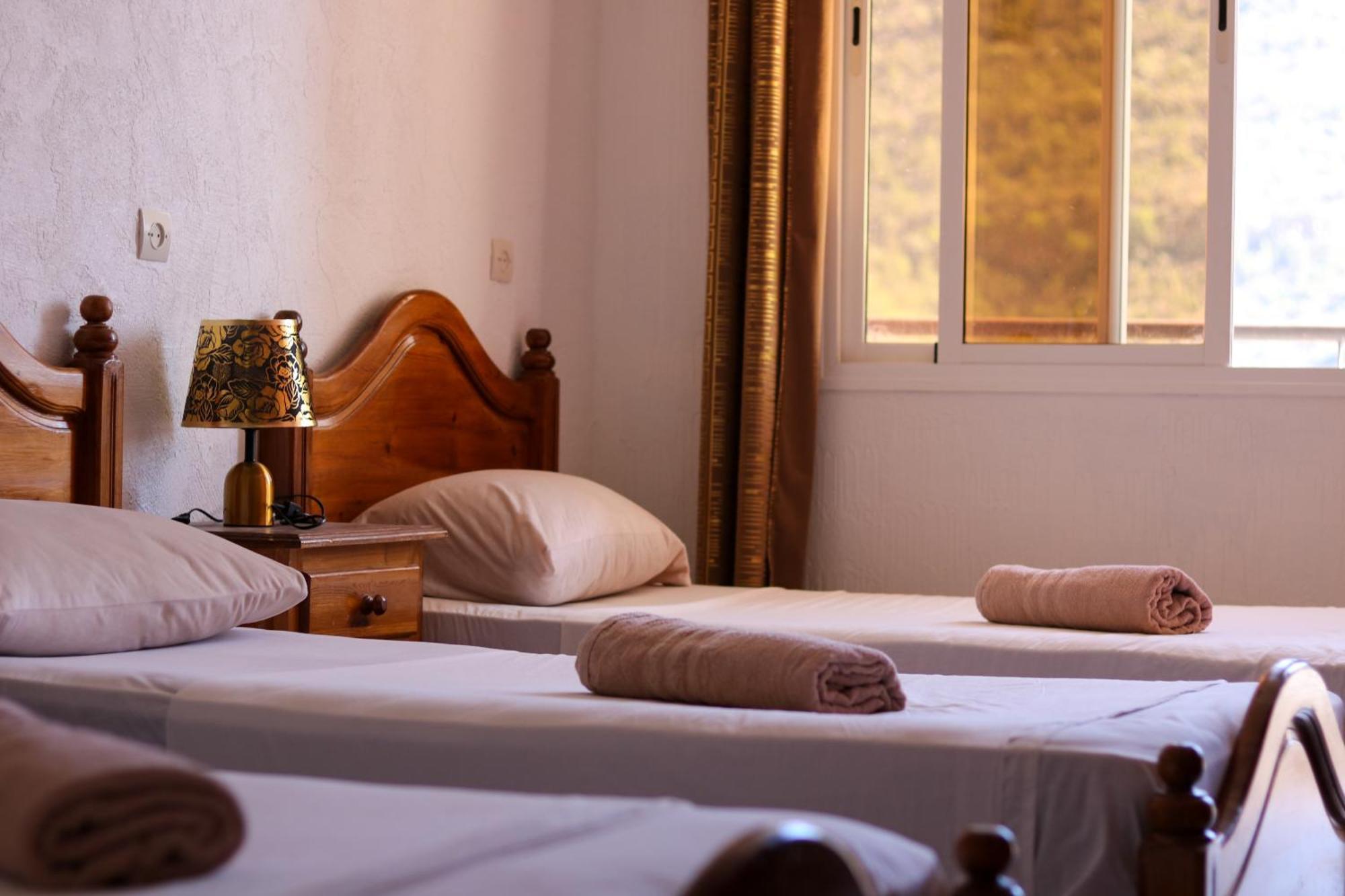 Auberge Les Montagnes Du Paradis Tagherat Anekrim エクステリア 写真