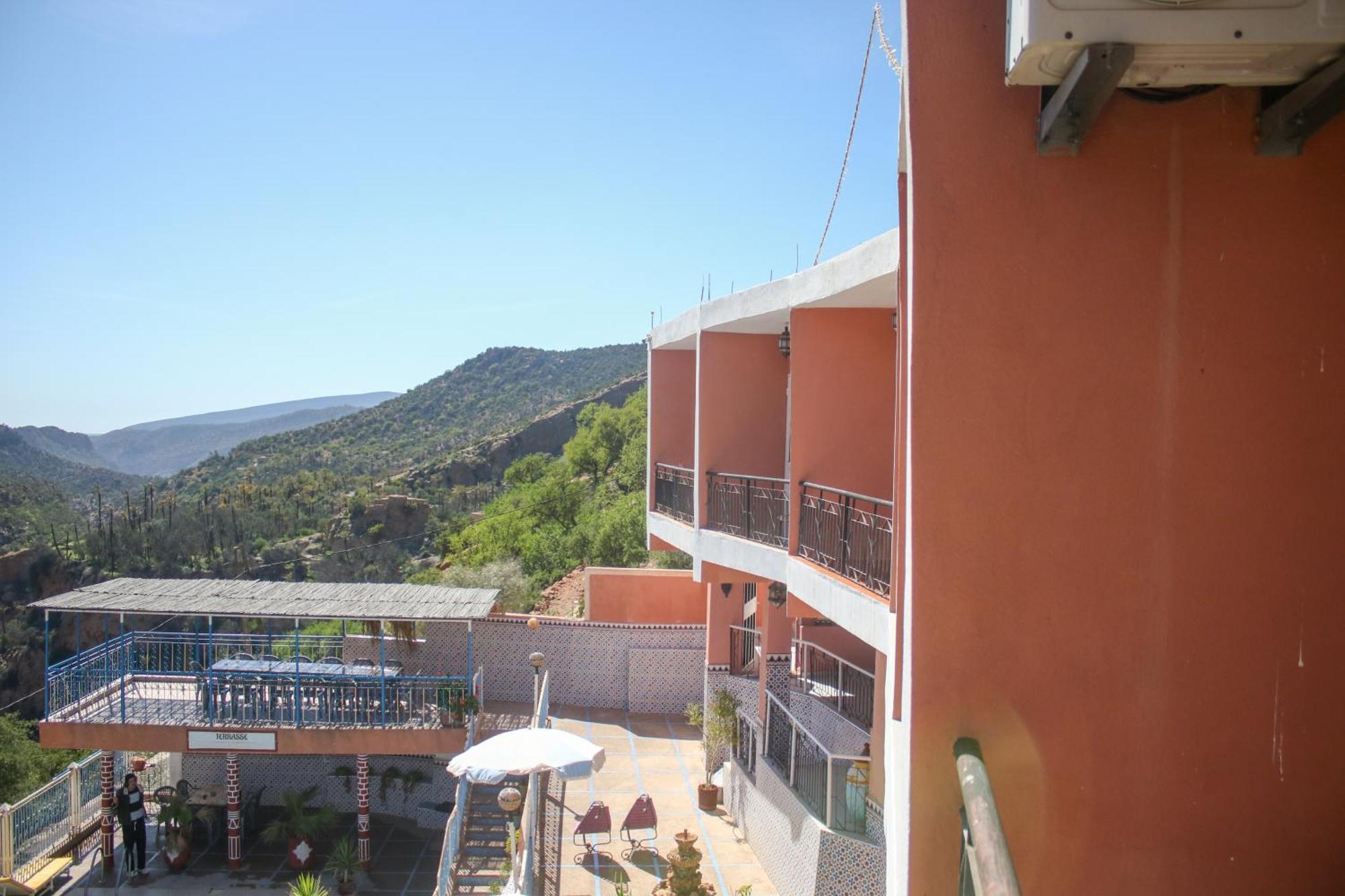 Auberge Les Montagnes Du Paradis Tagherat Anekrim エクステリア 写真